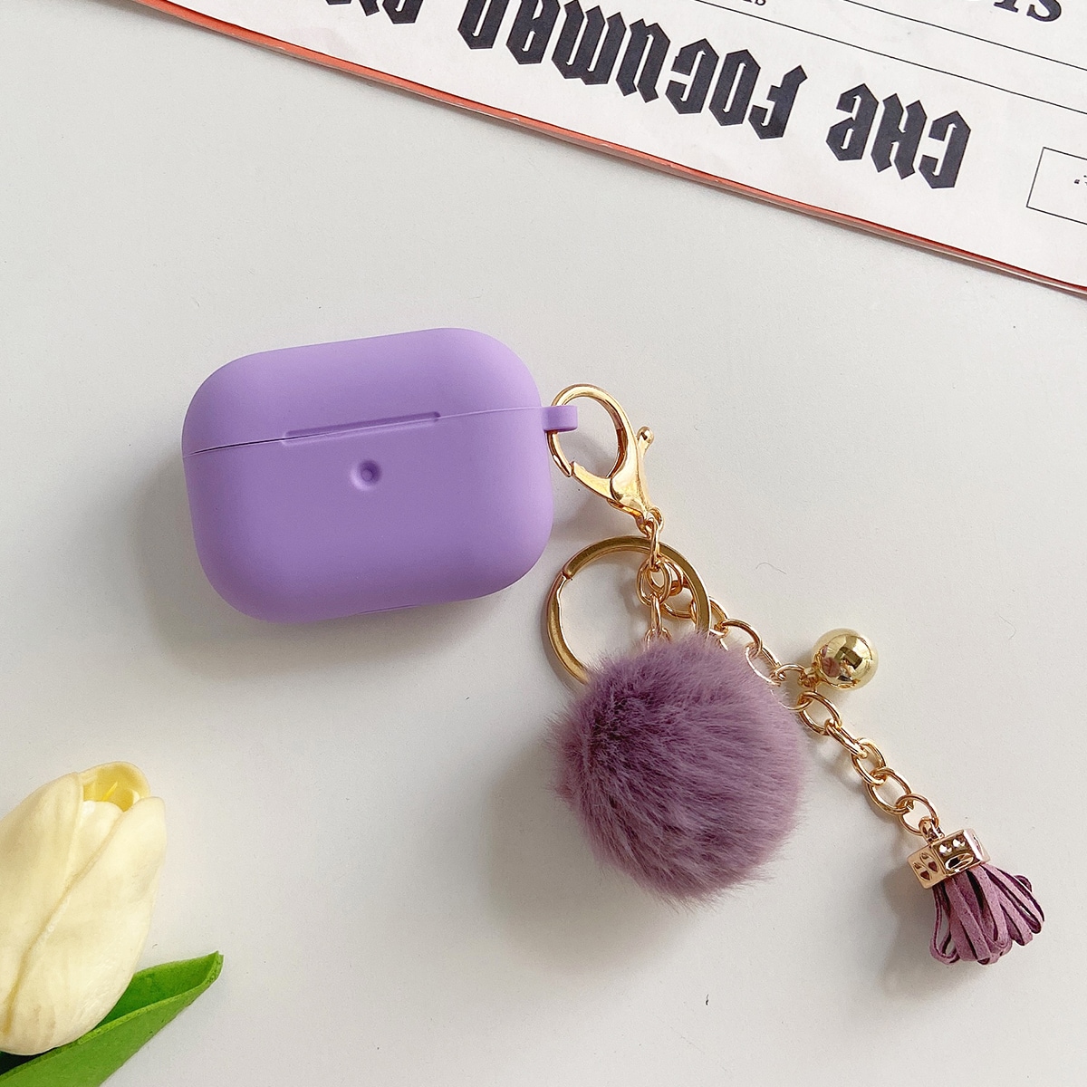   SheIn Чехол для Airpods Pro из плюша с помпоном