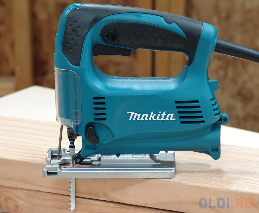 Лобзик Makita 4329 в\\рук,450Вт,500-3100об\\м,ход-18мм,рез-65мм,1.9кг,кор,маятн,Al подошва