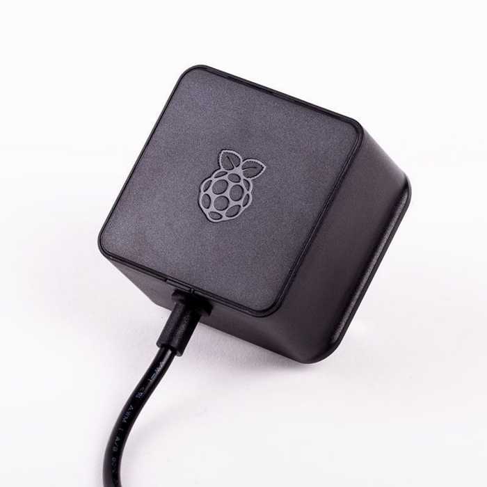   Xcom-Shop Блок питания Raspberry Pi Official USB-C Power Supply для Raspberry Pi 4, 5.1В/3А, 15.3Вт, длина кабеля 1,5м, 2-контактная евровилка, черный (187-3425