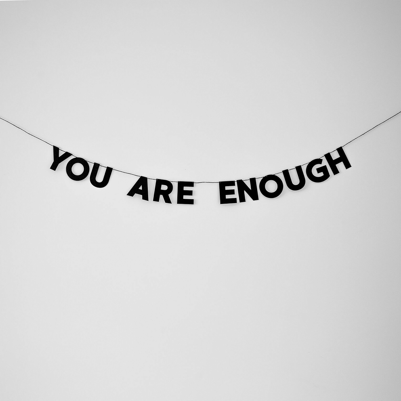   Красный Карандаш Гирлянда YOU ARE ENOUGH