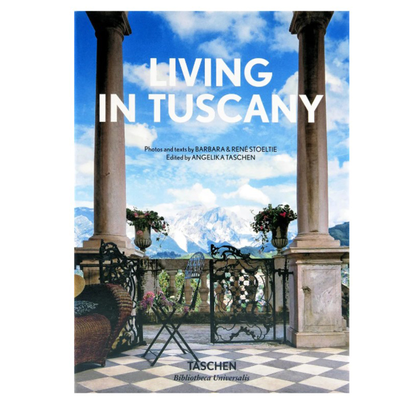 Книга Living in Tuscany