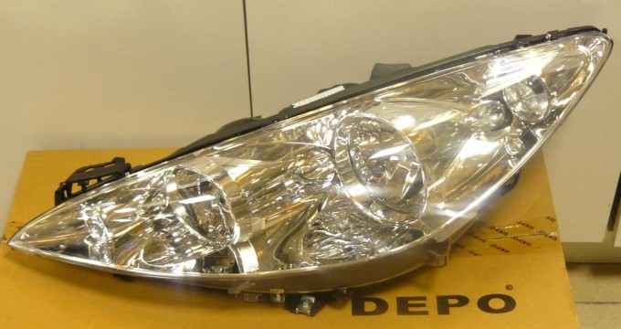 Фара передняя DEPO для Peugeot 408 2012 -