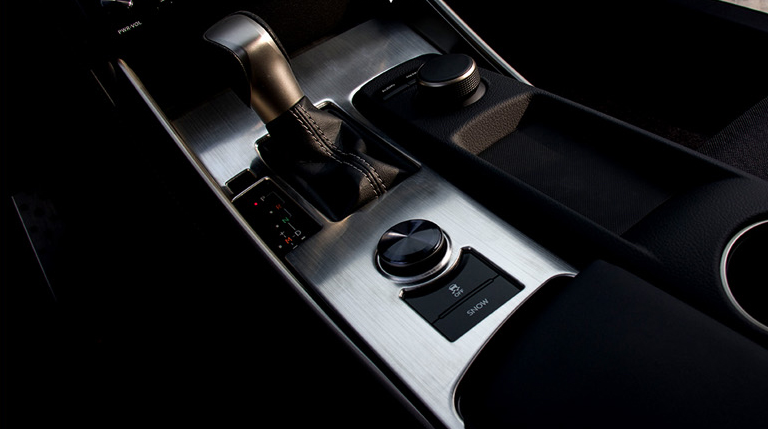 Накладка на центральный тонель для Lexus IS 2013 -