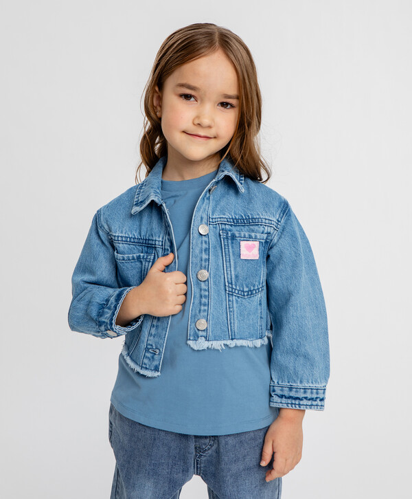 Куртка джинсовая укороченная голубая для девочки Button Blue (116)