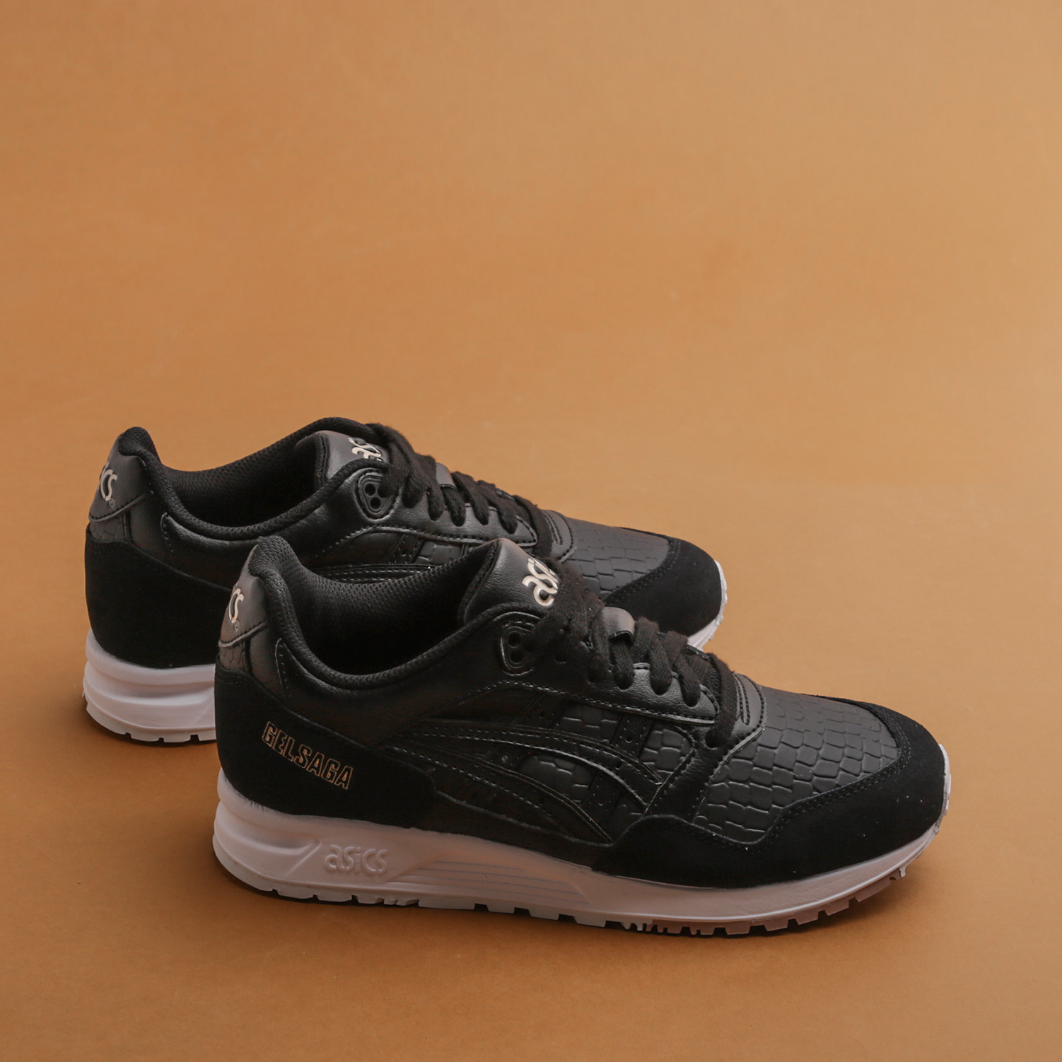 Кроссовки ASICS Gelsaga