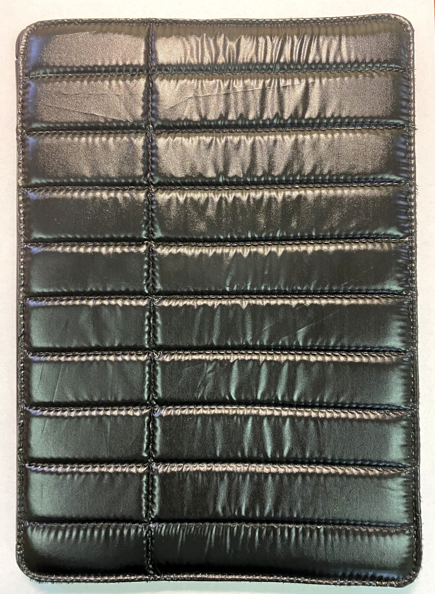 Чехол книжка-подставка Gear 4 Chic Cover stand для iPad Air 1 (9.7) - 2013г-2014г (Черный)