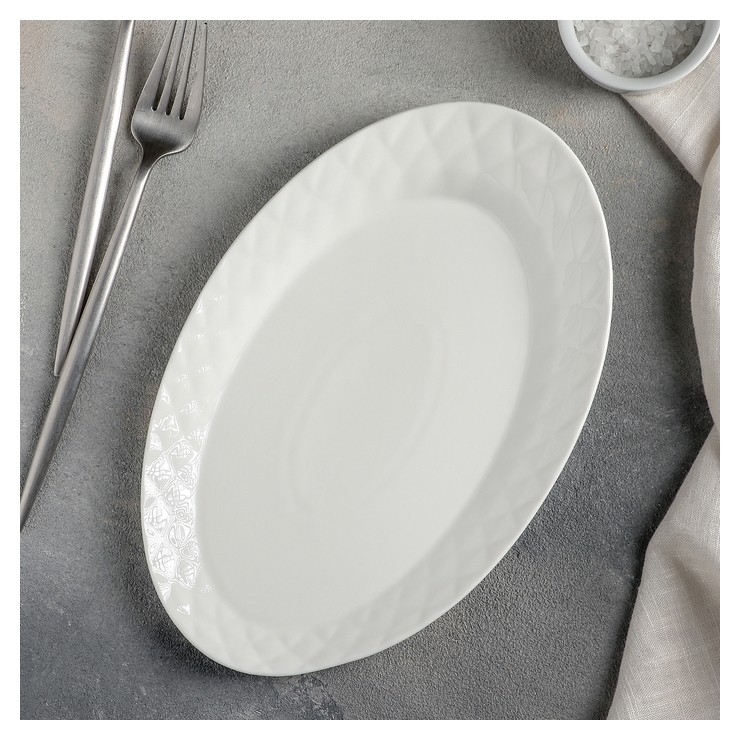 Тарелка обеденная «Блик», 25×16,5×1,5 см, цвет белый