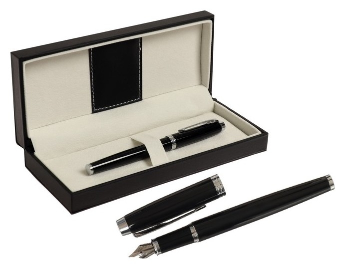  Ручка подарочная перьевая в кожзам футляре ПБ IM, корпус черный с серебром