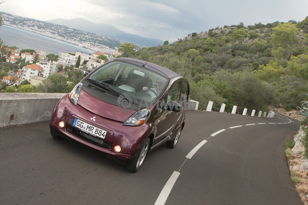 Mitsubishi i MIEV 2011