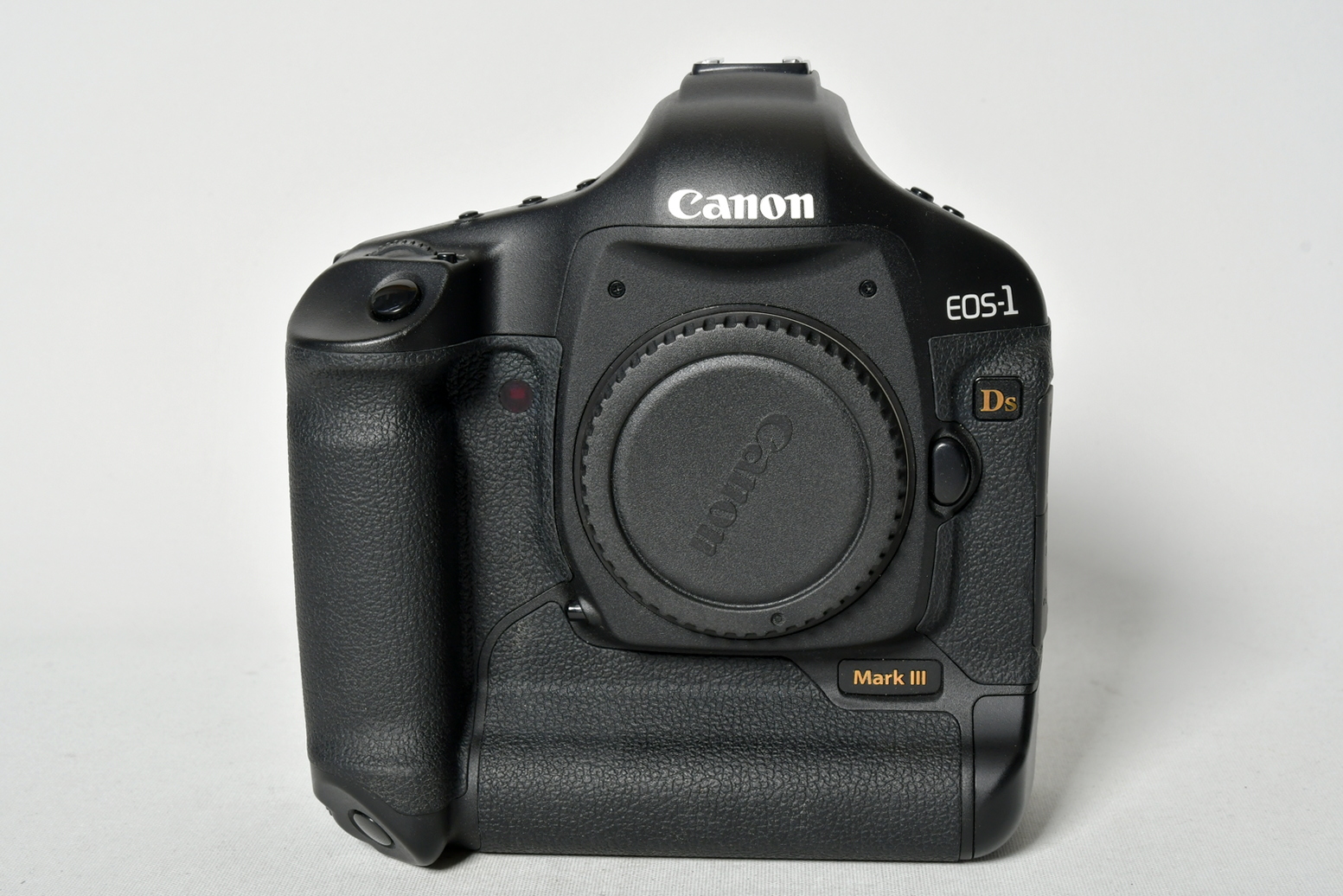 Eos 1d mark. Canon EOS-1ds Mark III. Canon EOS 1ds Mark lll. Canon EOS-1d Mark III характеристики. Сумка для фотоаппарата Canon 1ds Mark 2.
