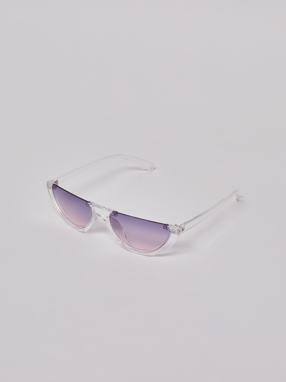 Солнцезащитные очки Солнцезащитные цветные очки в прозрачной оправе