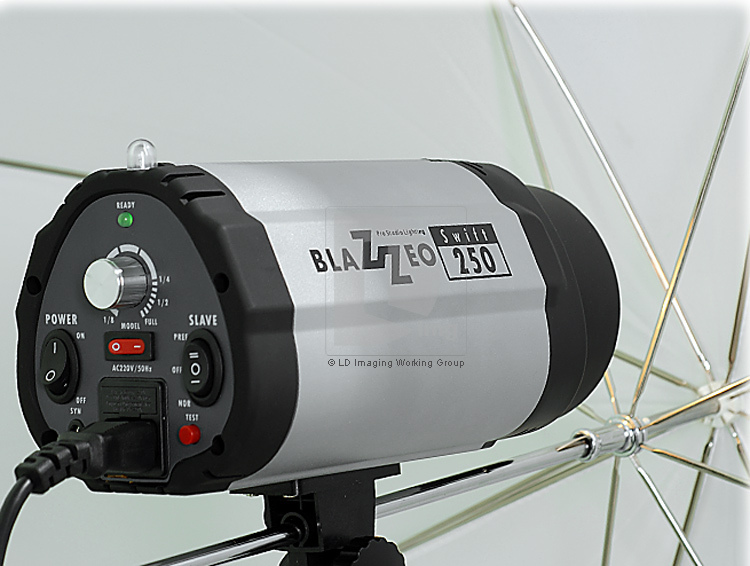 Вспышка для фотокамеры Blazzeo 250w 220V D4AA