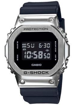 Японские наручные  мужские часы Casio GM-5600-1ER. Коллекция G-Shock