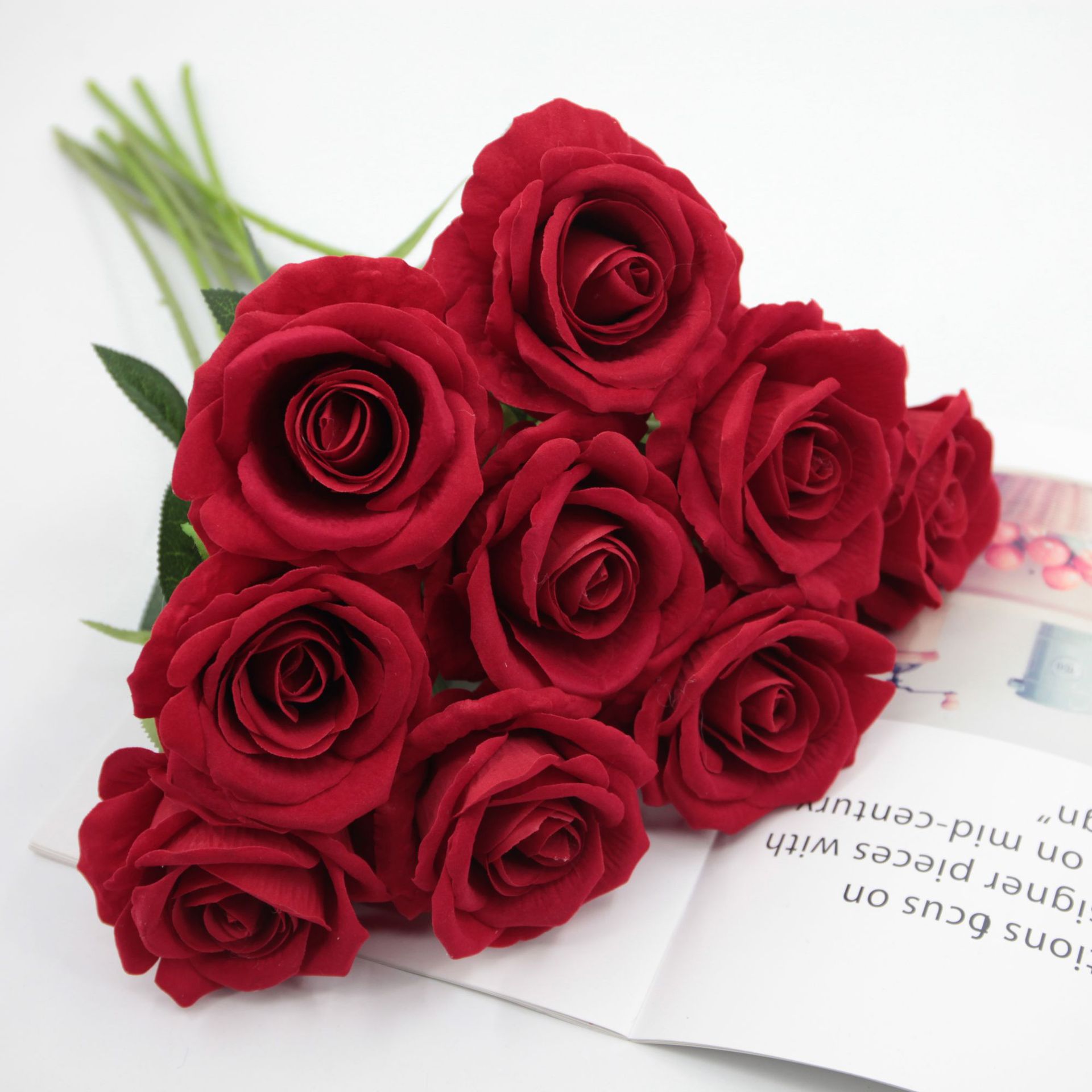 Home & Garden>Festive & Party Supplies>Decorative Flowers & Wreaths  DHgate Artificial Rose Silk Craft Flowers silk rose flower For Wedding Decoration